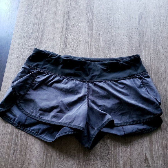 Lululemon shorts (8) - Picture 2 of 4